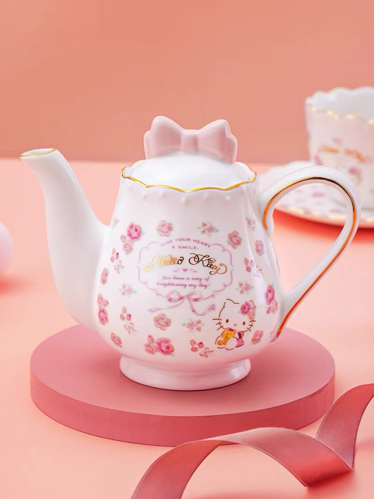 Hello kitty licensed tea pot gift set